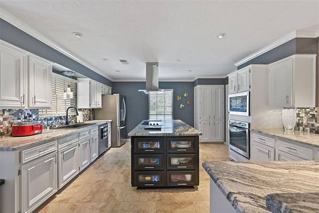 3838 Hansen Drive, Dickinson, Texas image 23