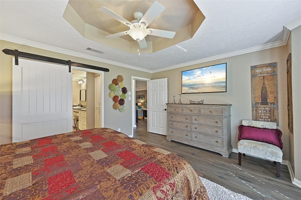 3838 Hansen Drive, Dickinson, Texas image 12