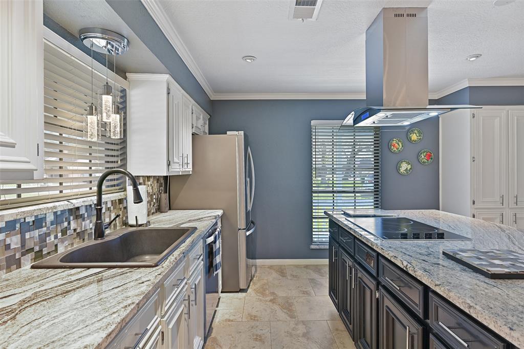 3838 Hansen Drive, Dickinson, Texas image 26