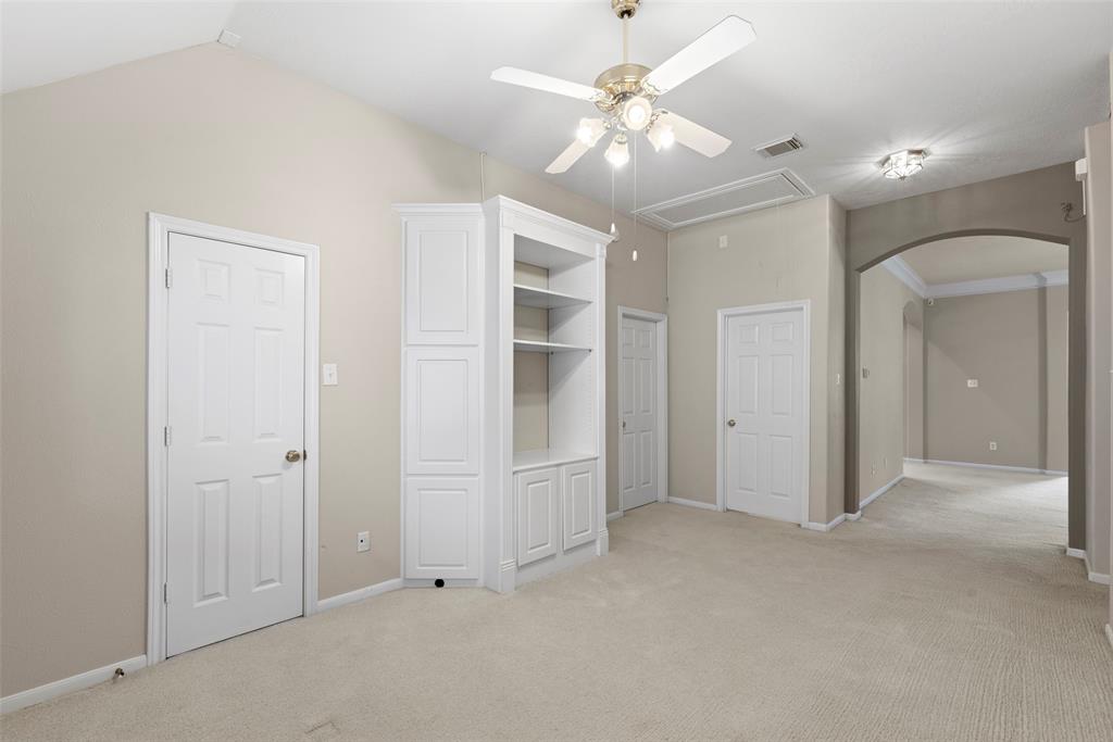 8815 Sunny Ridge Drive, Houston, Texas image 19