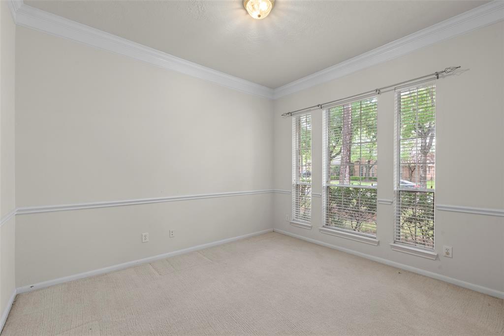 8815 Sunny Ridge Drive, Houston, Texas image 10
