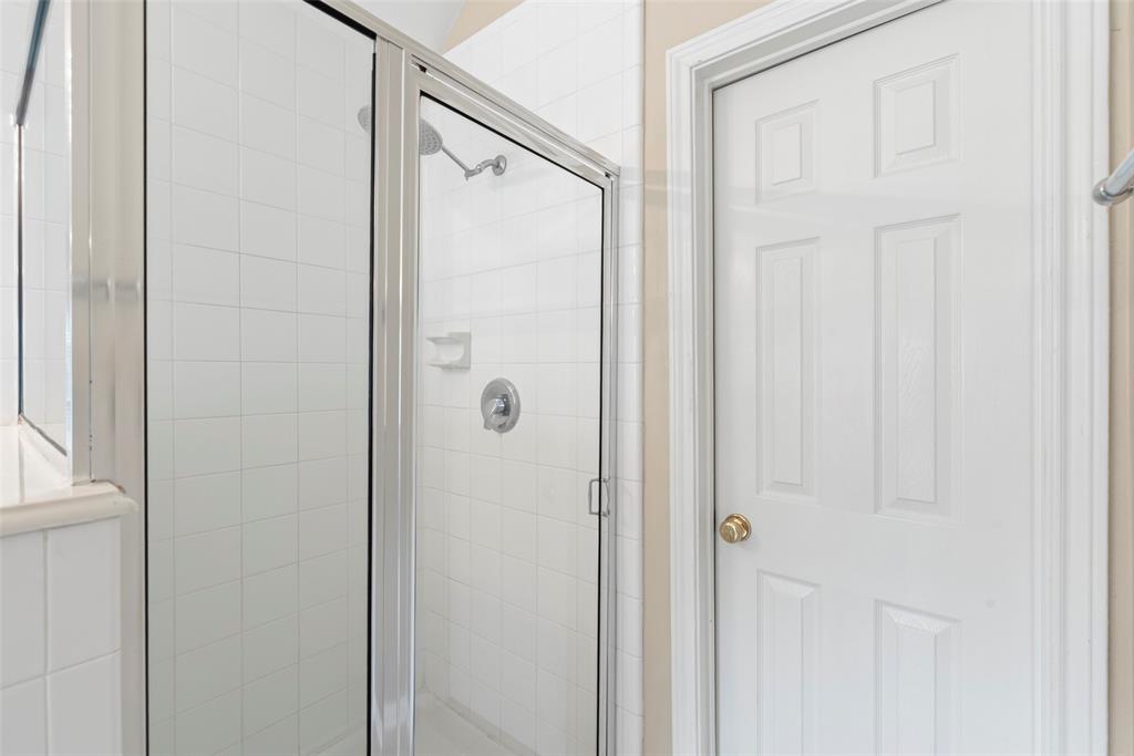 8815 Sunny Ridge Drive, Houston, Texas image 30
