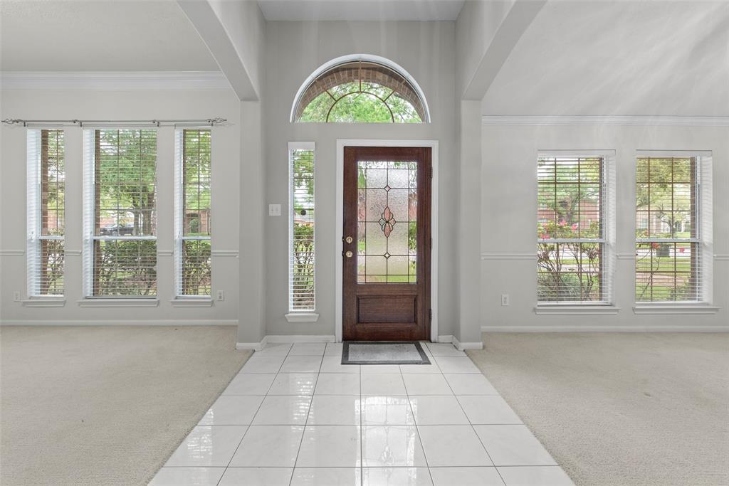 8815 Sunny Ridge Drive, Houston, Texas image 7