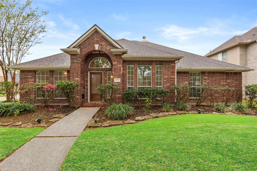 8815 Sunny Ridge Drive, Houston, Texas image 1