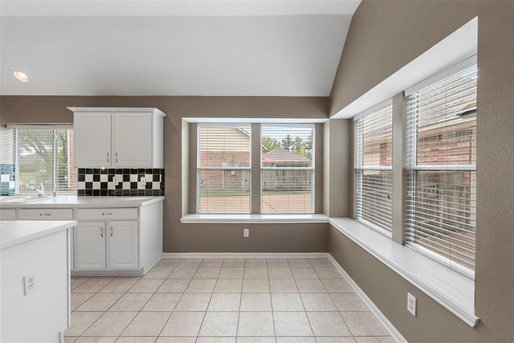 8815 Sunny Ridge Drive, Houston, Texas image 12