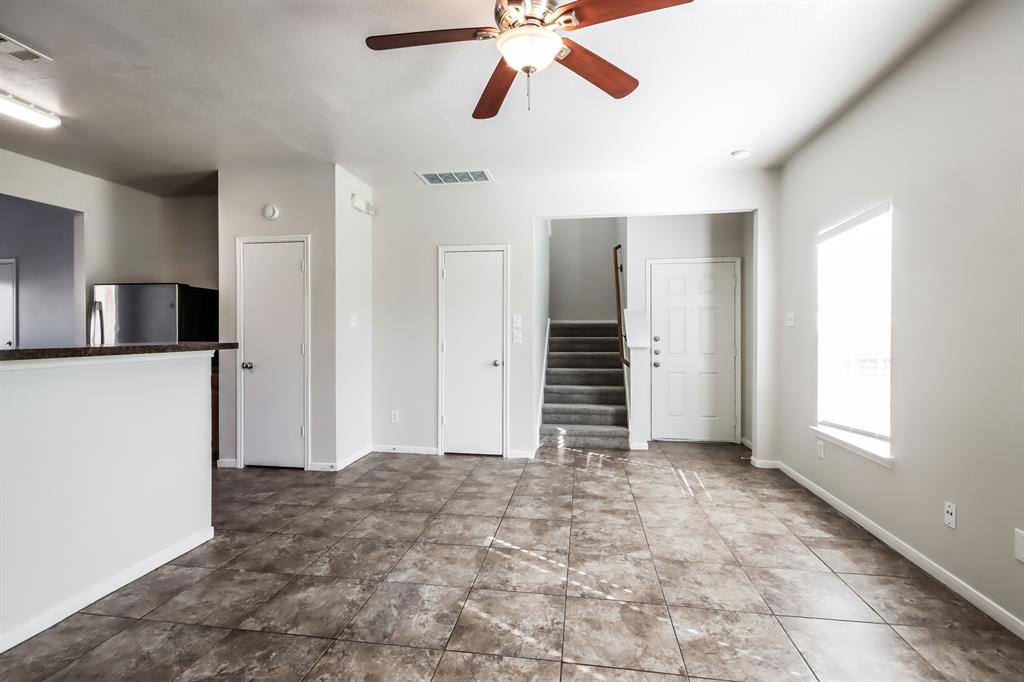 1245 Verde Trails Drive, Houston, Texas image 3