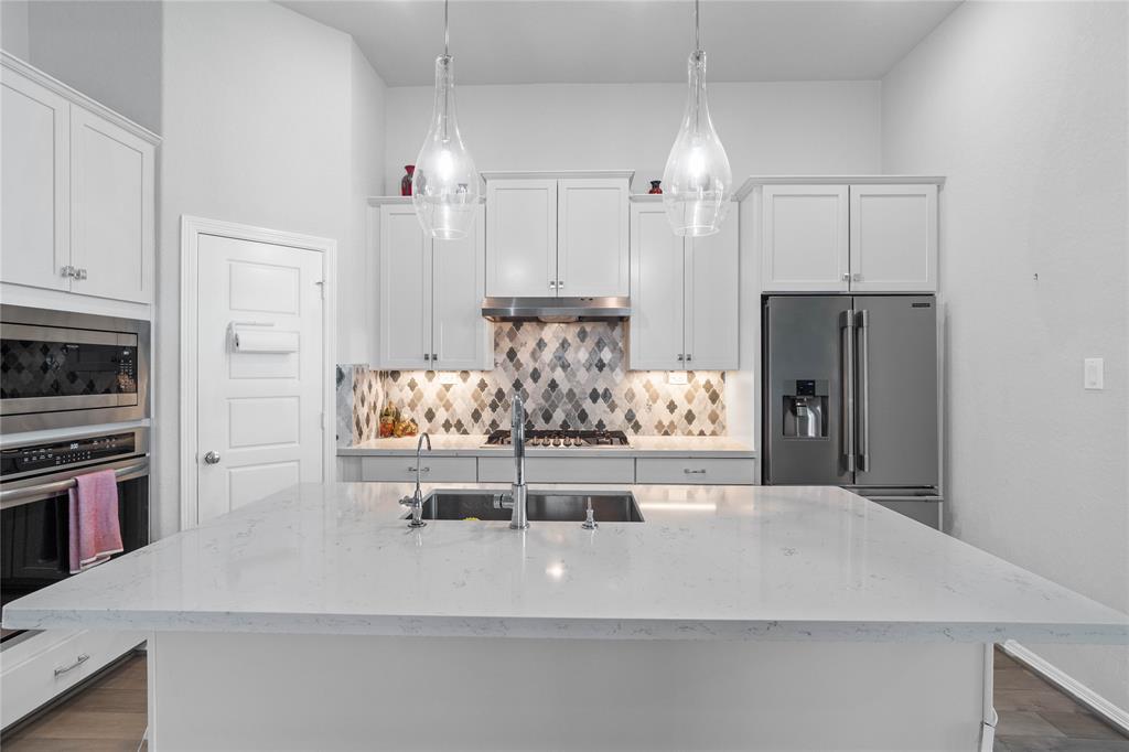 15010 Bonham Shore Drive, Cypress, Texas image 9