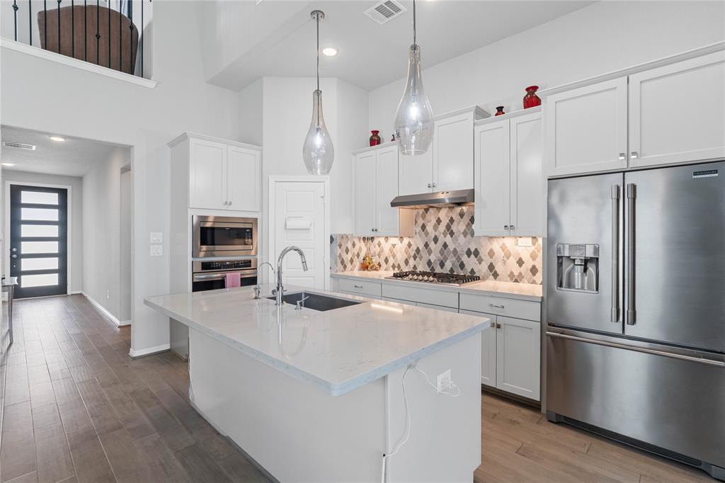 15010 Bonham Shore Drive, Cypress, Texas image 8