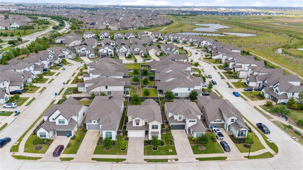15010 Bonham Shore Drive, Cypress, Texas image 29