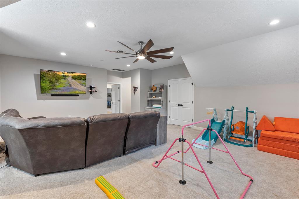 1018 Winchester Bend, Huffman, Texas image 33
