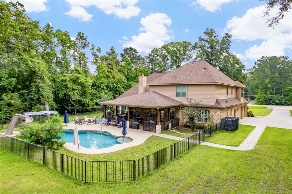 1018 Winchester Bend, Huffman, Texas image 1