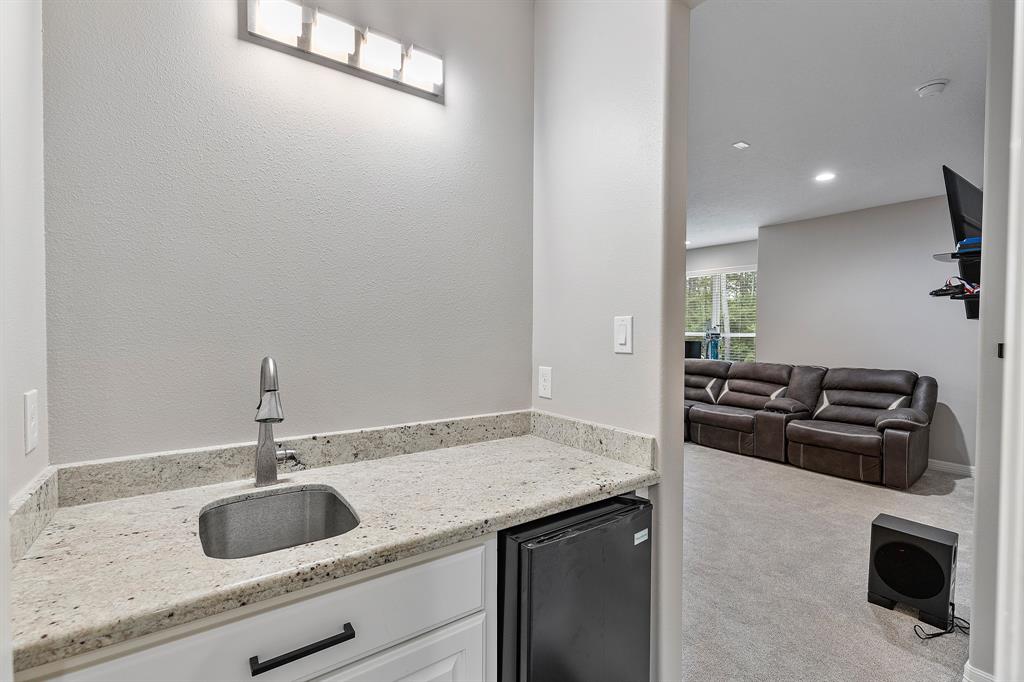1018 Winchester Bend, Huffman, Texas image 31