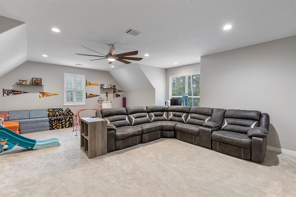1018 Winchester Bend, Huffman, Texas image 32