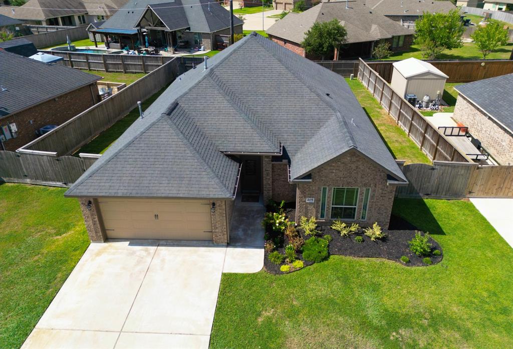 205 Rock Rose Ln, Lake Jackson, Texas image 23