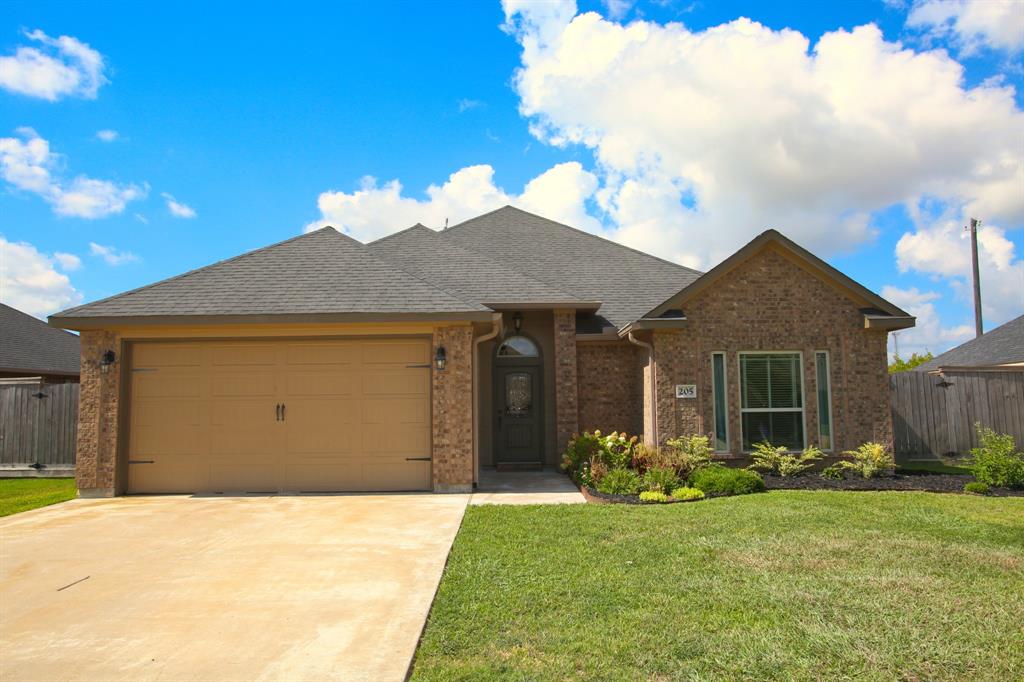 205 Rock Rose Ln, Lake Jackson, Texas image 1