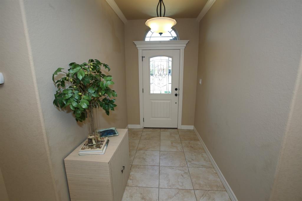 205 Rock Rose Ln, Lake Jackson, Texas image 3