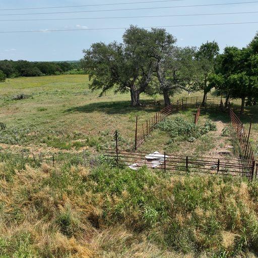 Cr 473, Lott, Texas image 6