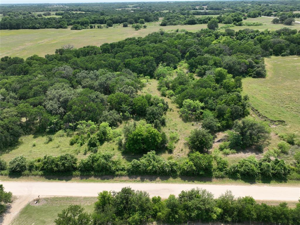 Cr 473, Lott, Texas image 3