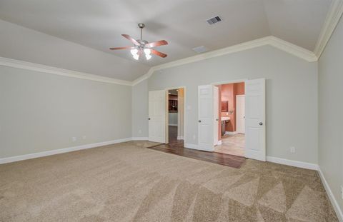 Single Family Residence in Houston TX 12518 Katrina Court 36.jpg