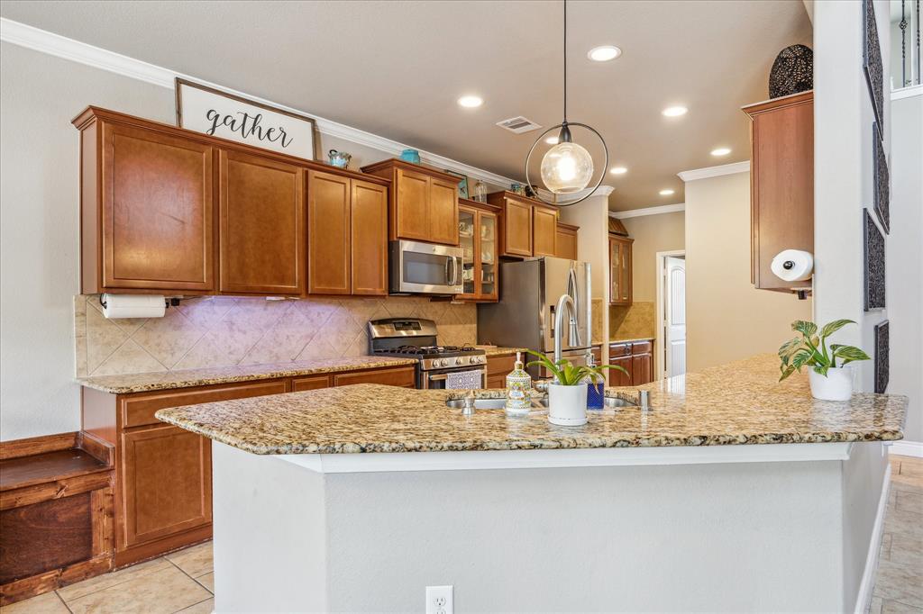 802 Fairway Drive, La Porte, Texas image 11