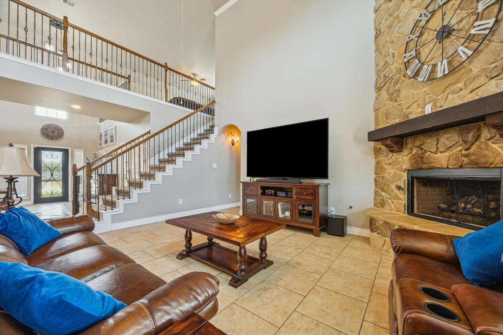 802 Fairway Drive, La Porte, Texas image 9