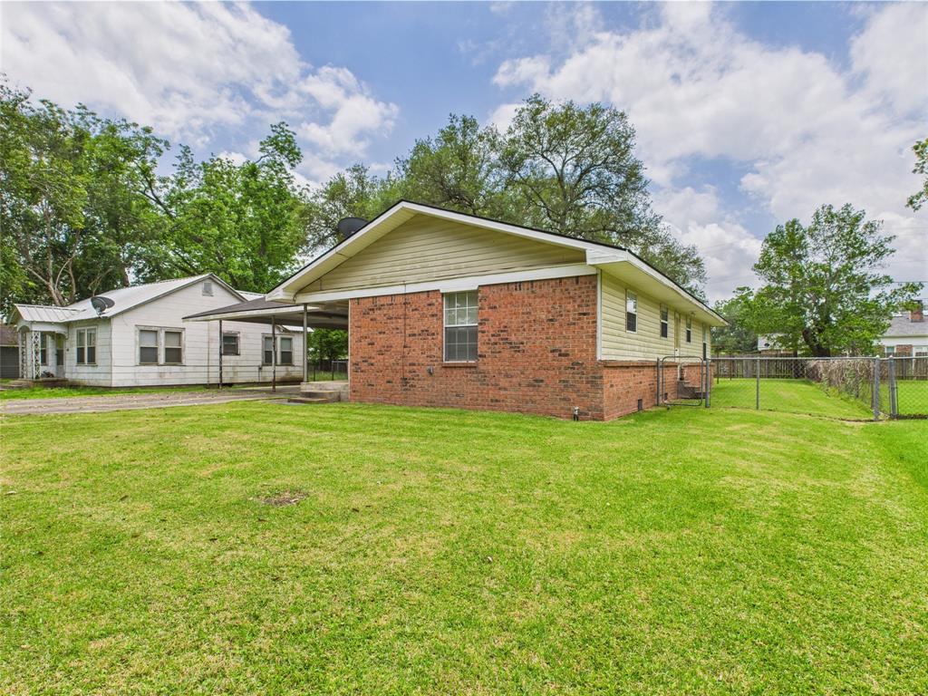 812 Merry Lane, Wharton, Texas image 3