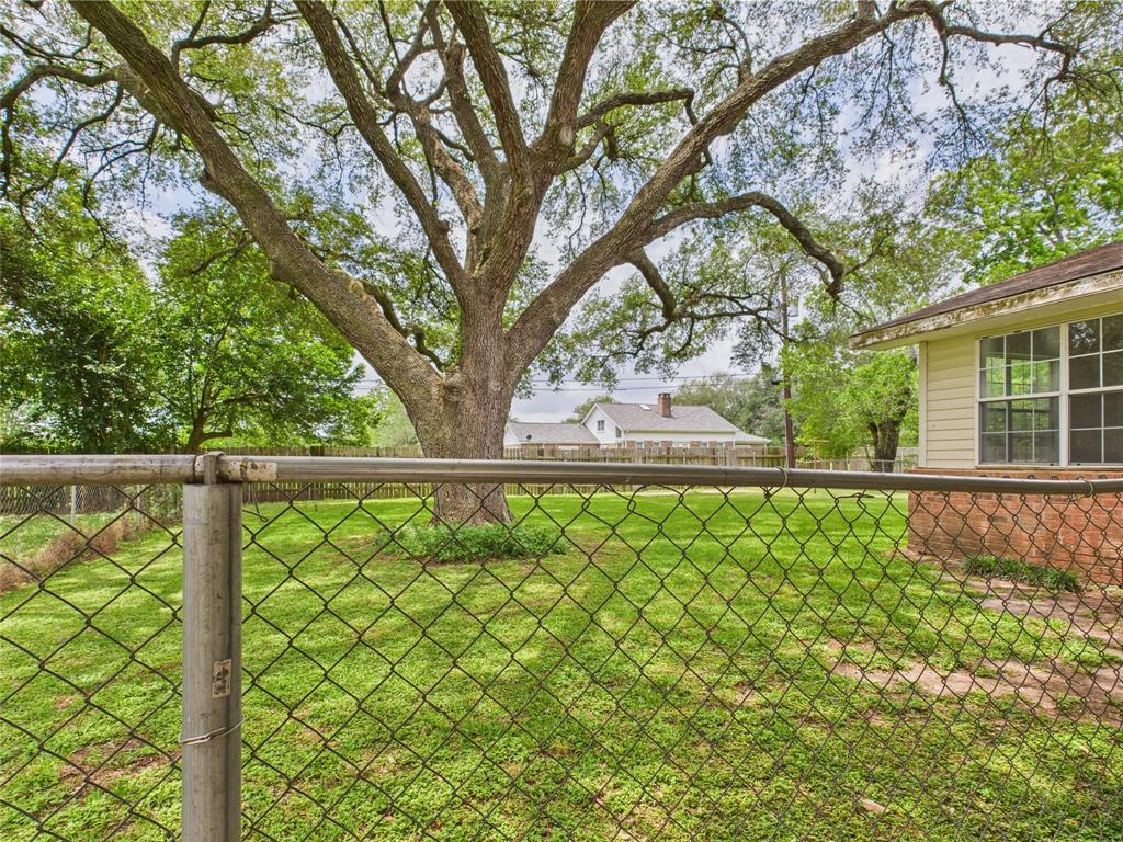812 Merry Lane, Wharton, Texas image 8
