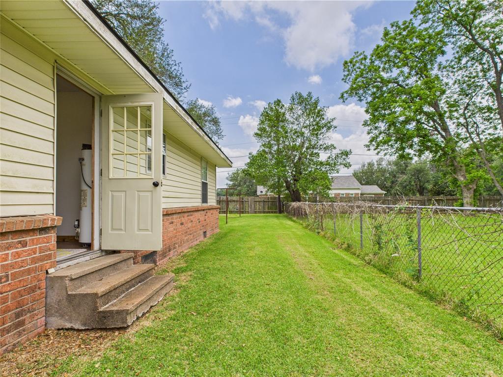 812 Merry Lane, Wharton, Texas image 26