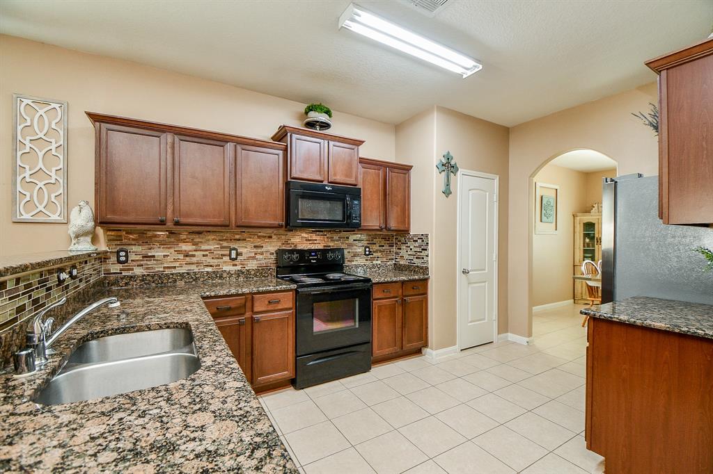 4811 Evening Place Lane, Richmond, Texas image 14