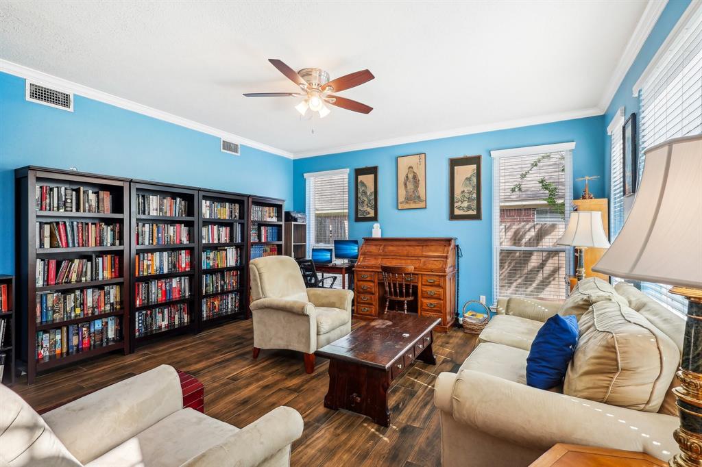 506 Crestridge Drive, Sugar Land, Texas image 8