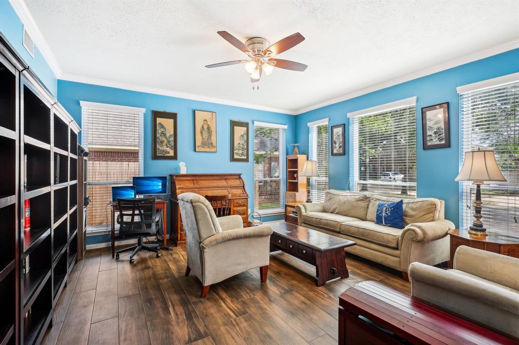 506 Crestridge Drive, Sugar Land, Texas image 7