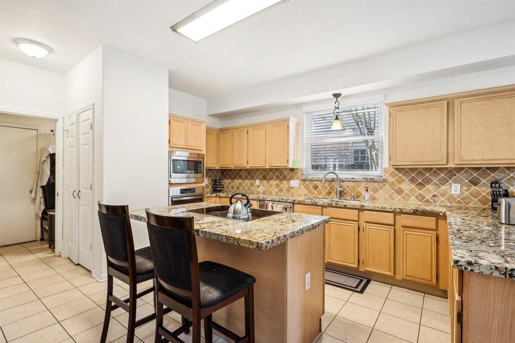 506 Crestridge Drive, Sugar Land, Texas image 13