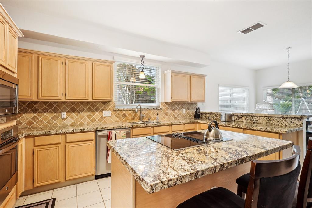 506 Crestridge Drive, Sugar Land, Texas image 11