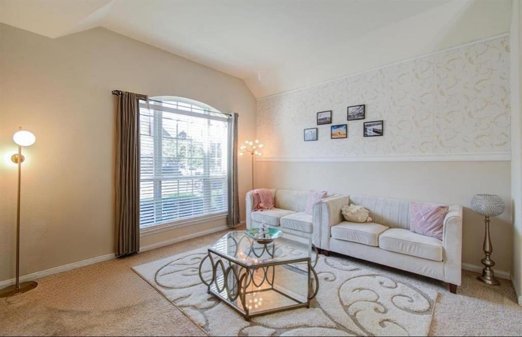 4419 Rolling Field Lane, Sugar Land, Texas image 3