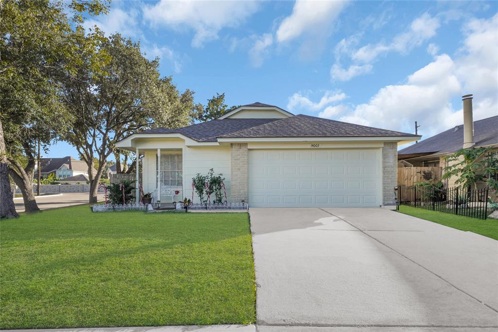 14003 Clear Forest Drive, Sugar Land, Texas image 1