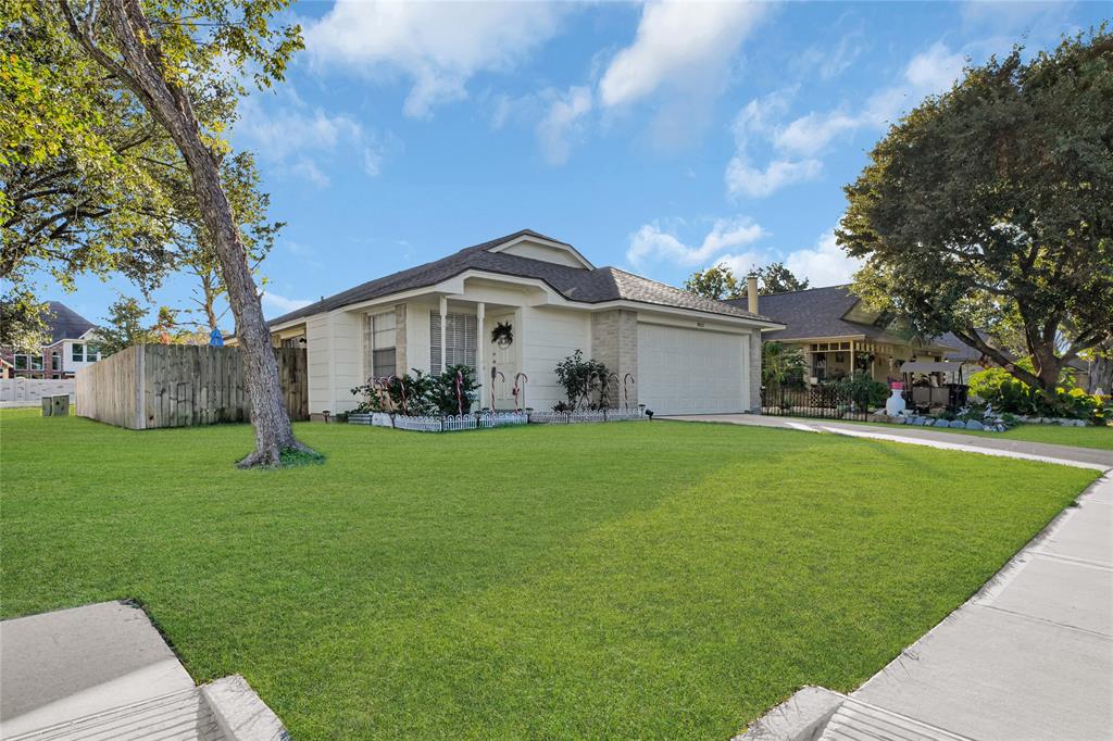 14003 Clear Forest Drive, Sugar Land, Texas image 3