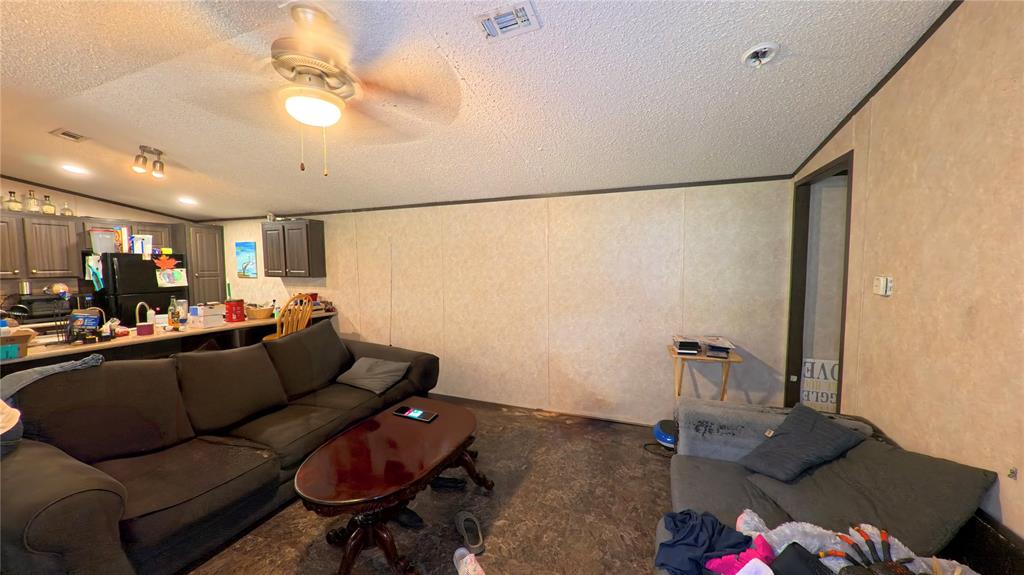 13729 Silvia Lane, Alvin, Texas image 3
