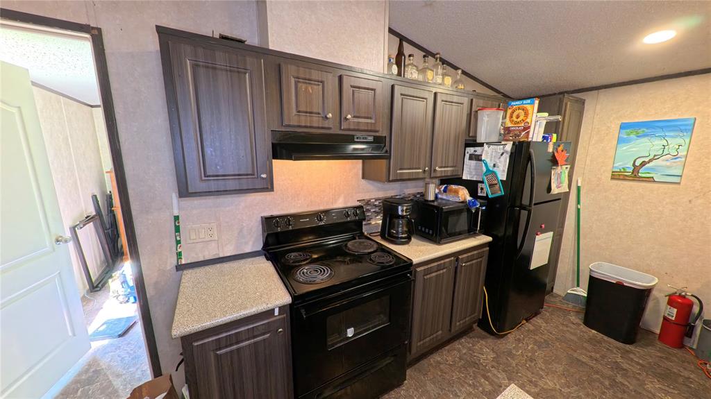 13729 Silvia Lane, Alvin, Texas image 4