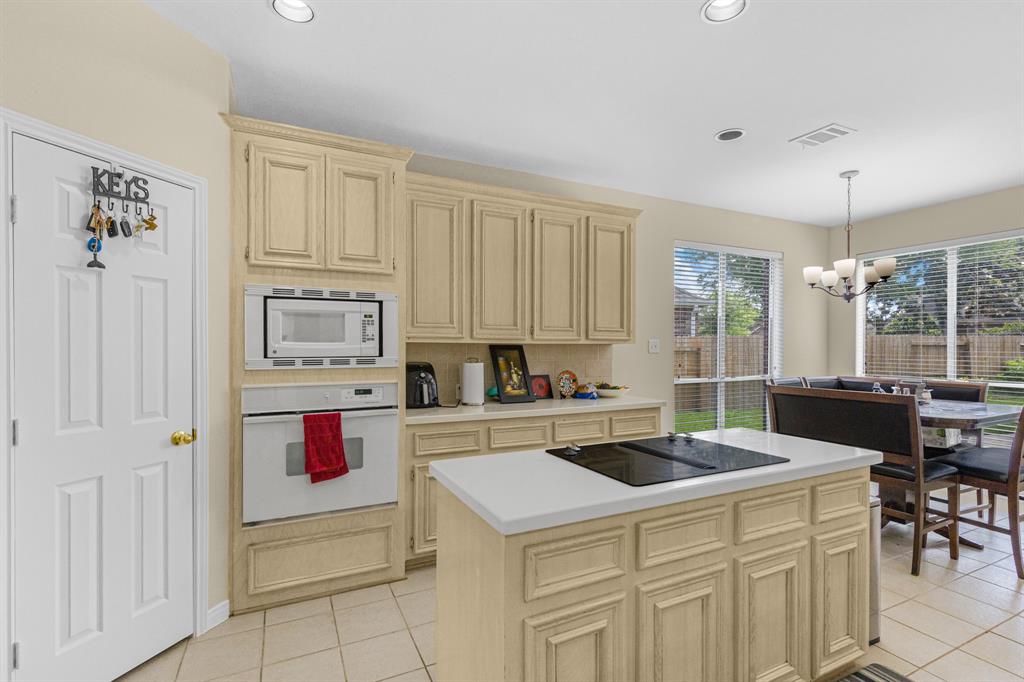 2227 Clawson Falls Lane, Sugar Land, Texas image 7