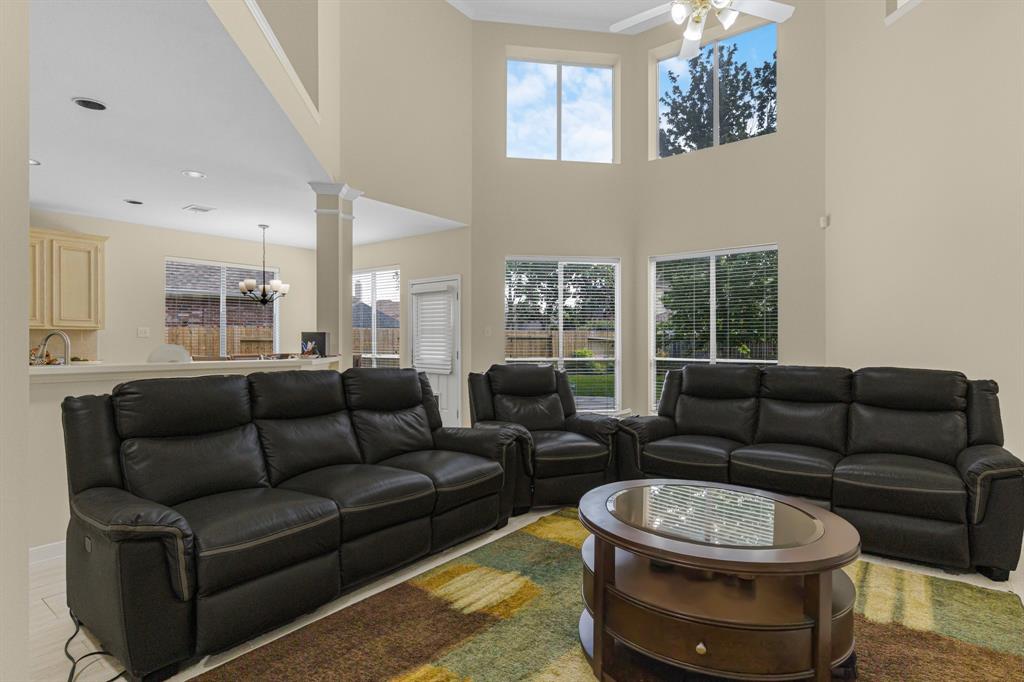 2227 Clawson Falls Lane, Sugar Land, Texas image 6