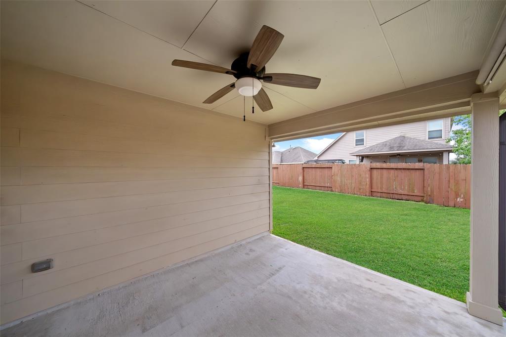 529 Waterside Ridge Lane, La Marque, Texas image 27
