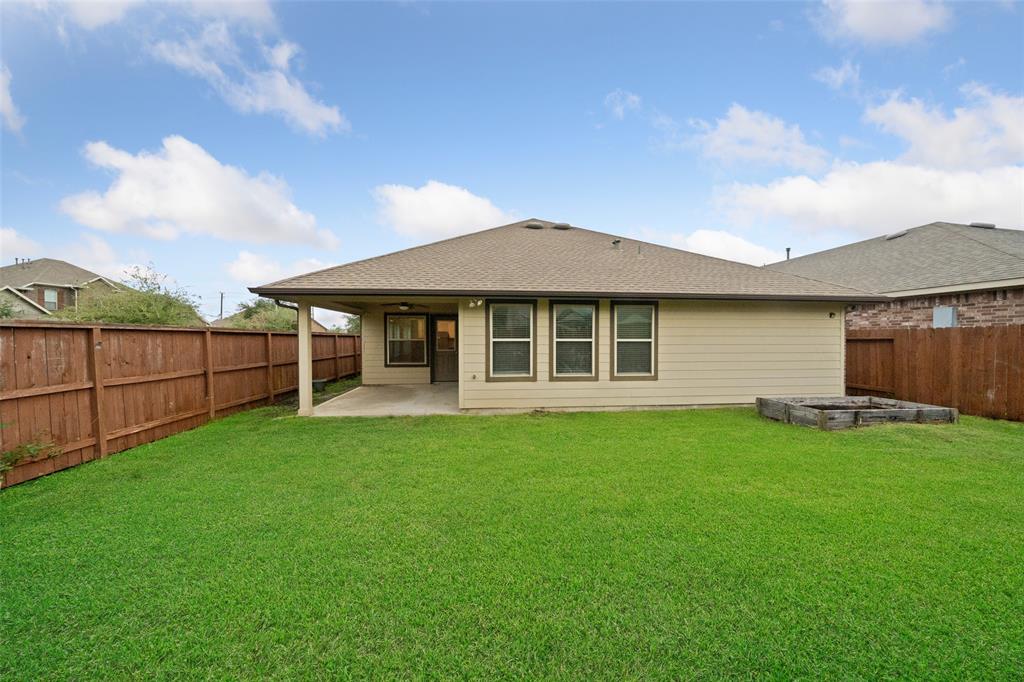 529 Waterside Ridge Lane, La Marque, Texas image 28