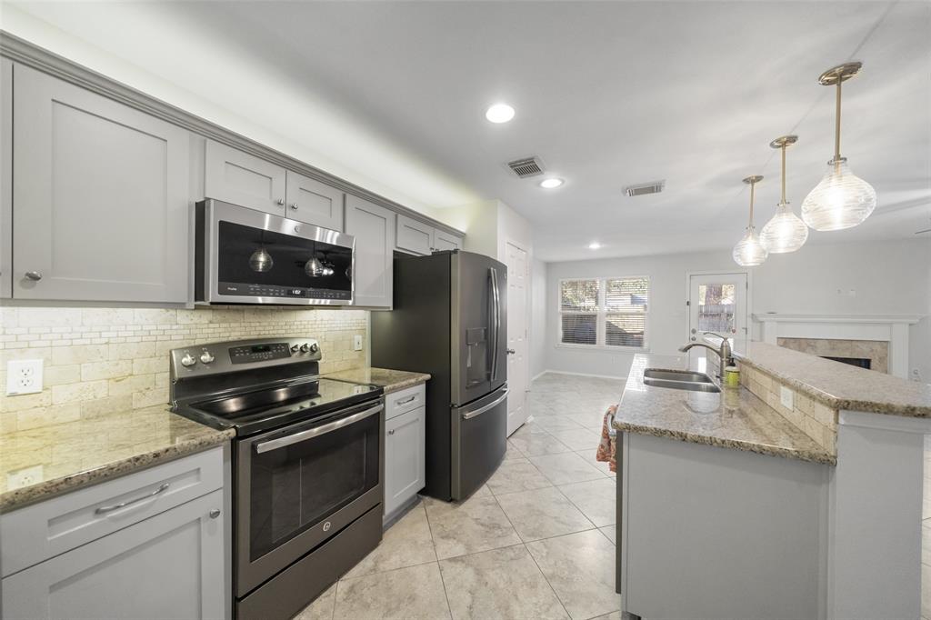 131 N Villa Oaks Drive
