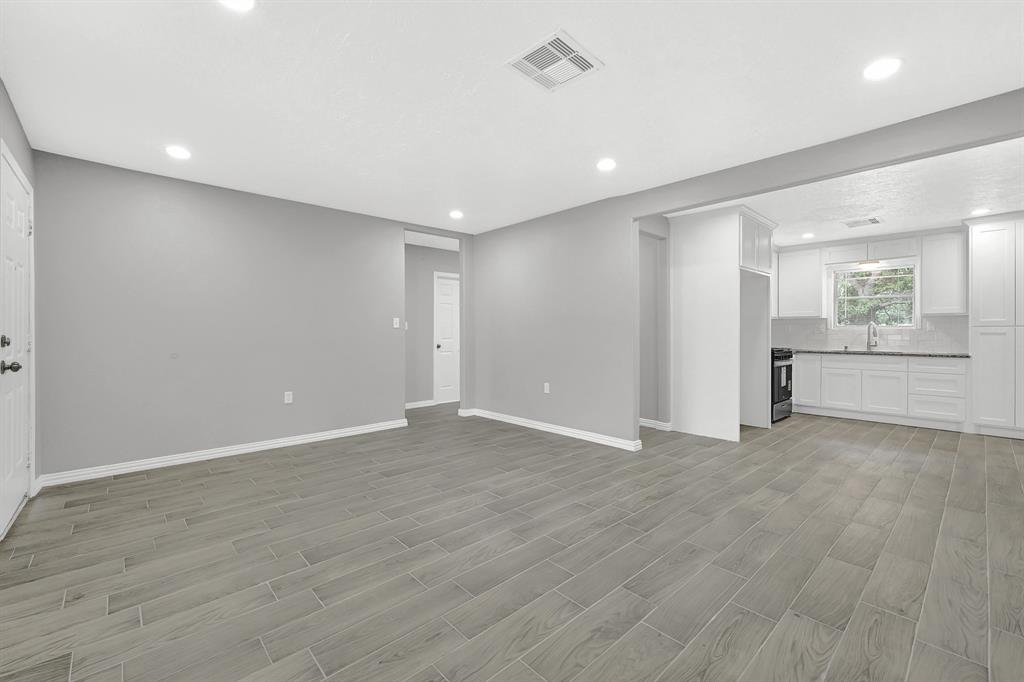 3226 Bernard St St, La Porte, Texas image 3