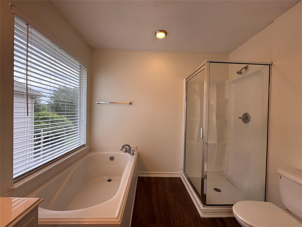 2325 Shady Pine Drive, Conroe, Texas image 13