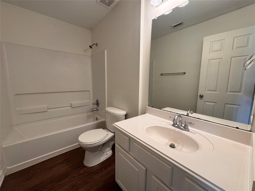2325 Shady Pine Drive, Conroe, Texas image 15