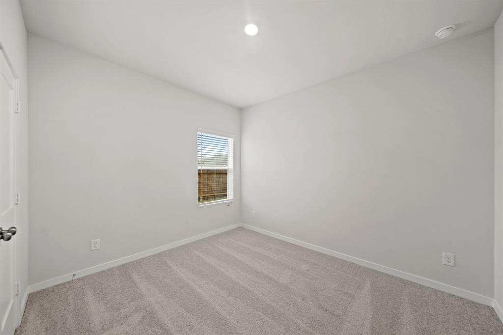 30215 Fledged Wing Drive, Waller, Texas image 11