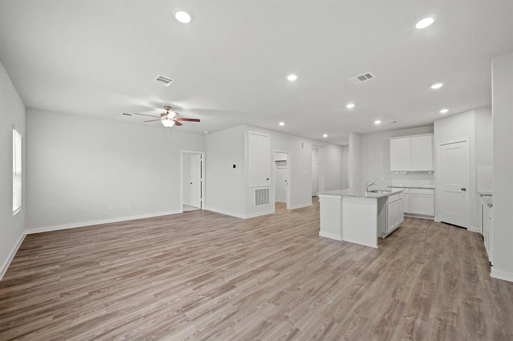 30215 Fledged Wing Drive, Waller, Texas image 6