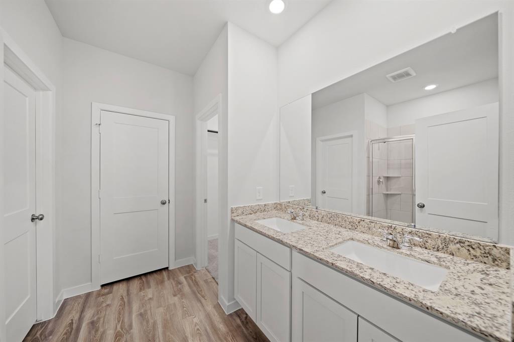 30215 Fledged Wing Drive, Waller, Texas image 15
