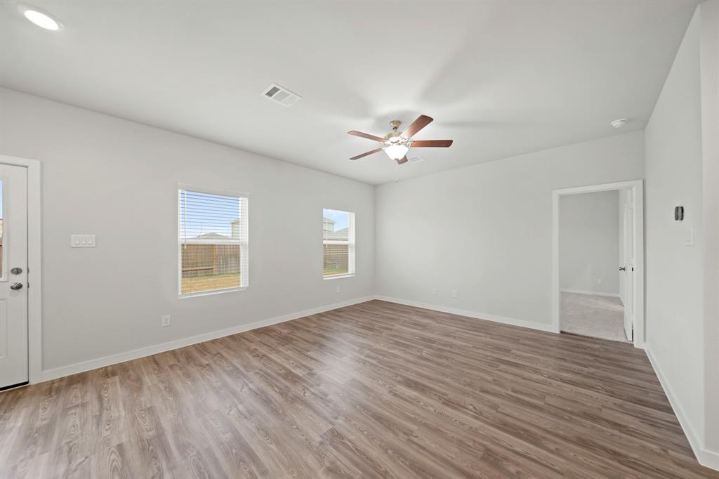 30215 Fledged Wing Drive, Waller, Texas image 7